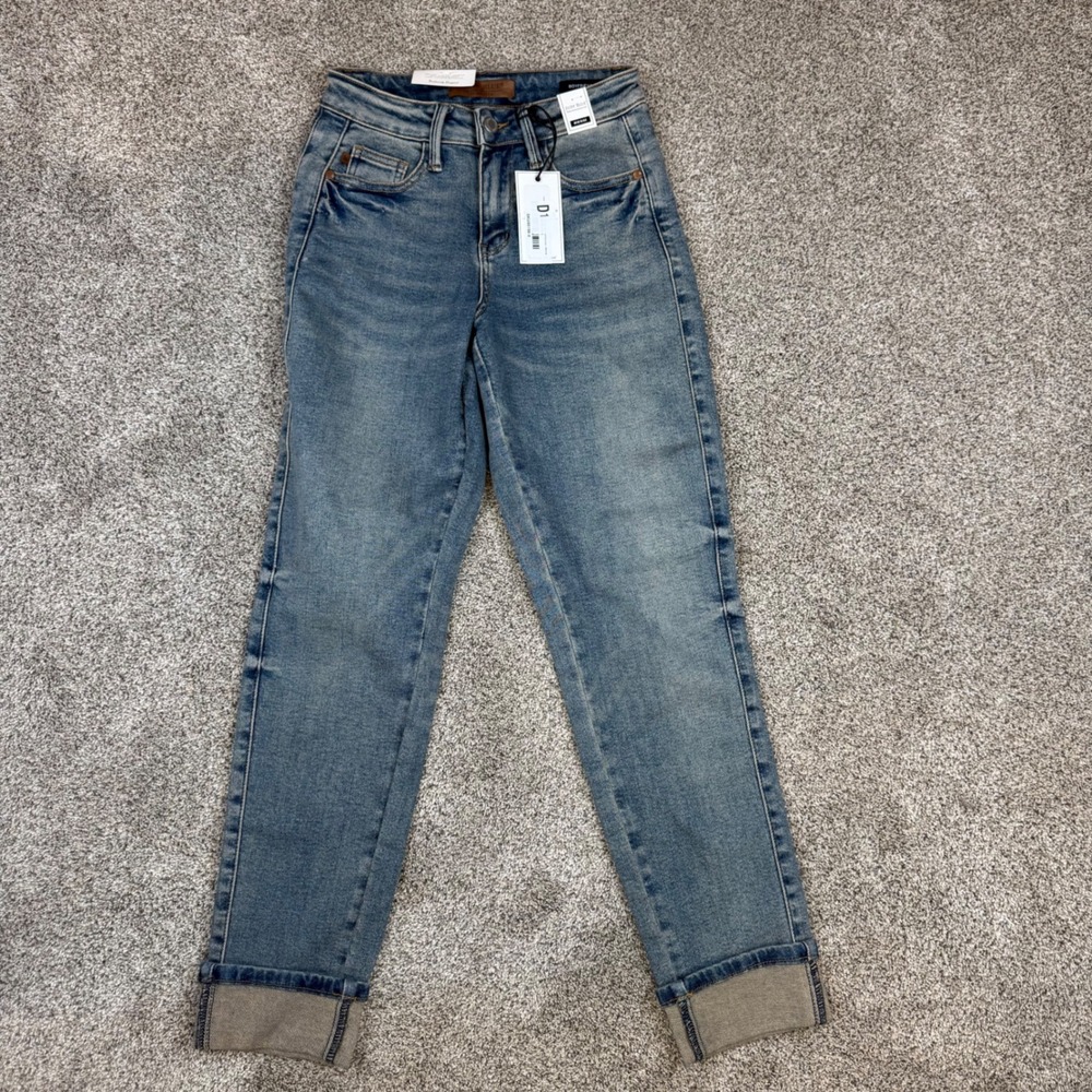 Judy Blue Mid Rise Boyfriend Jeans Medium Wash Cuffed Denim 0/24 NEW SKU85156-0